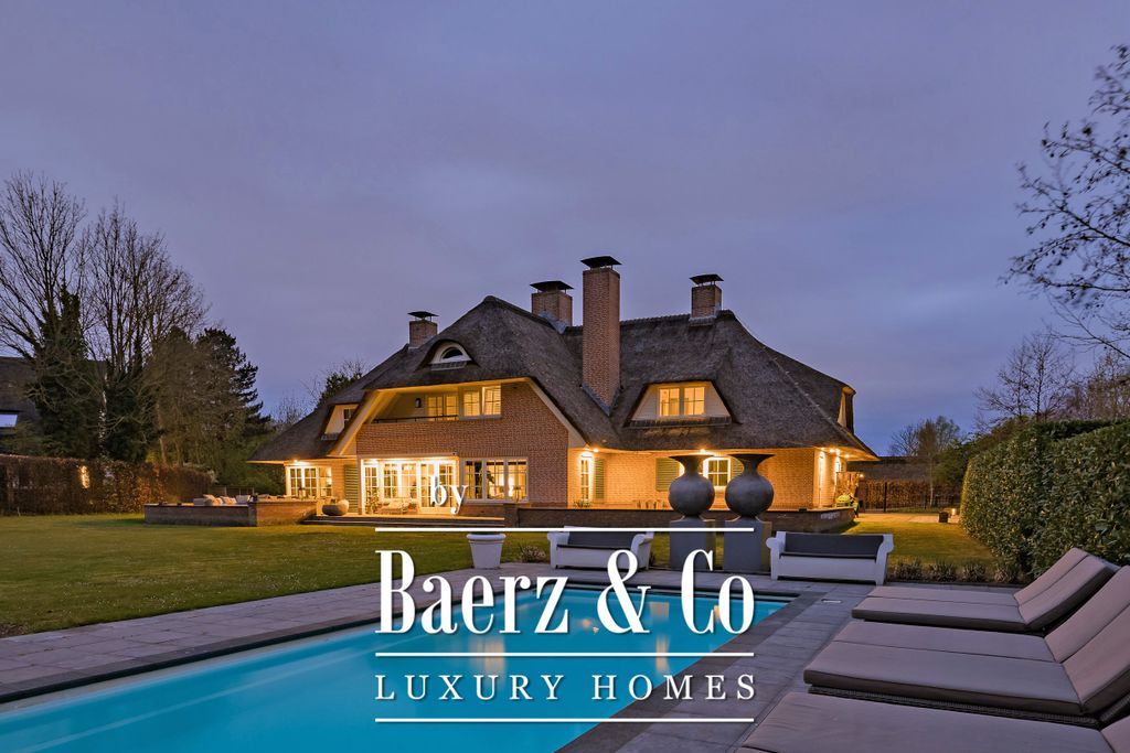 Property photo 1 of 81