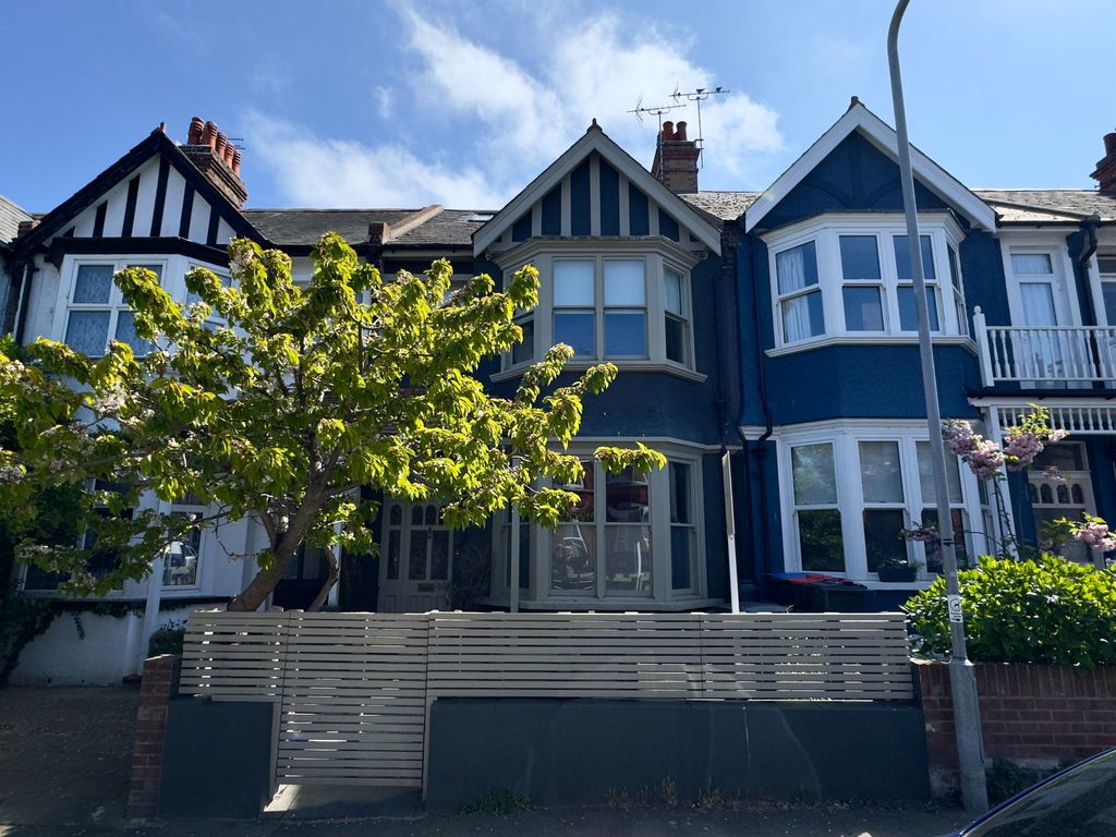 Property photo 1 of 34
