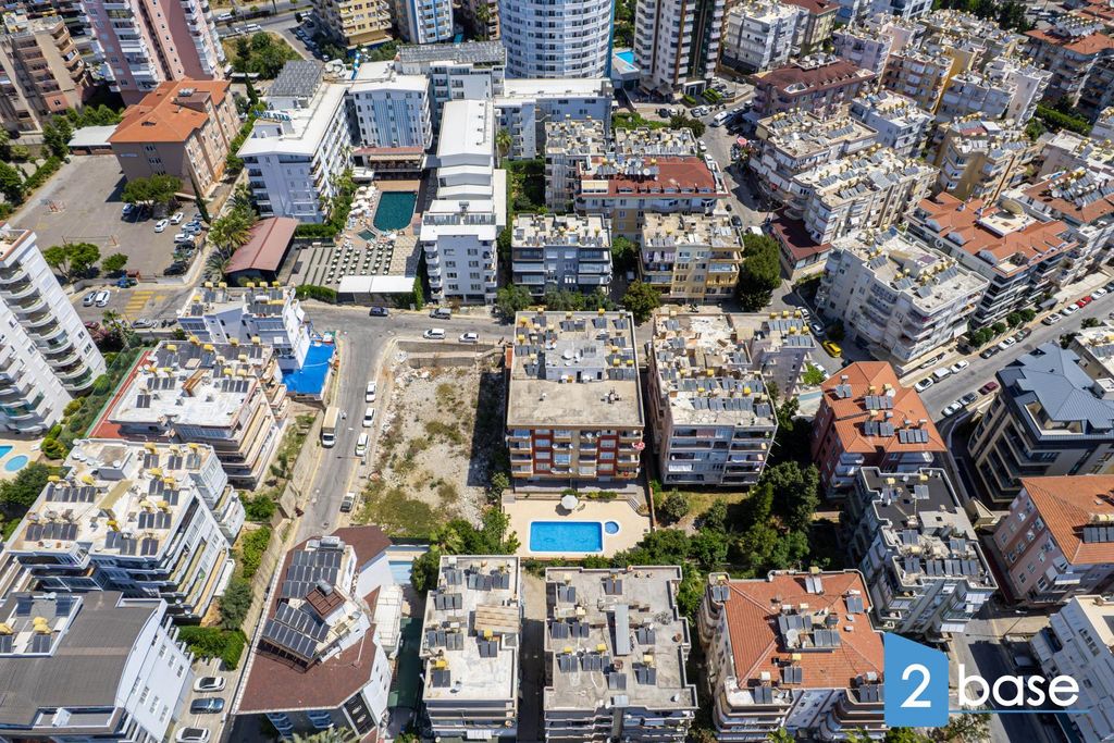 Property photo 2 of 38