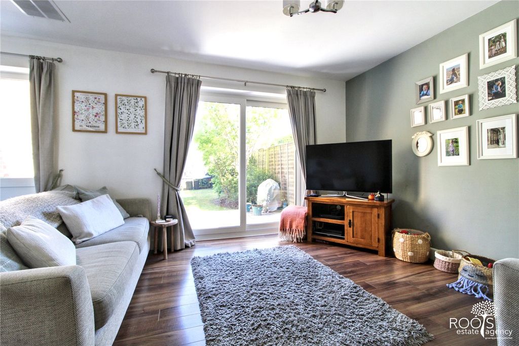 Property photo 3 of 11 Picture No. 29
