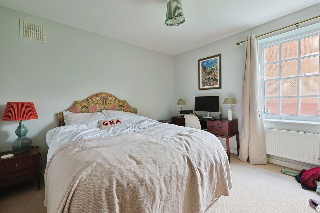 Property photo 2 of 16 Pbox-Img.Jpg