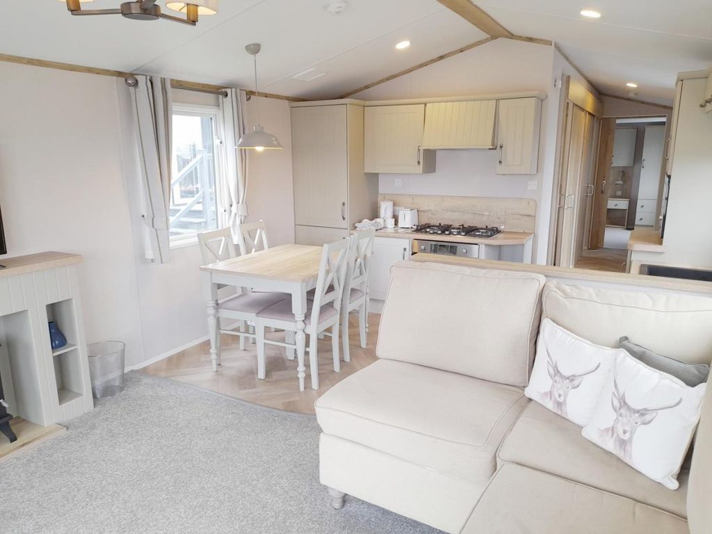 Property photo 2 of 12 Open Plan Lounge, Dining Area And Adapted Kitchen In The Atlas Debonair Access