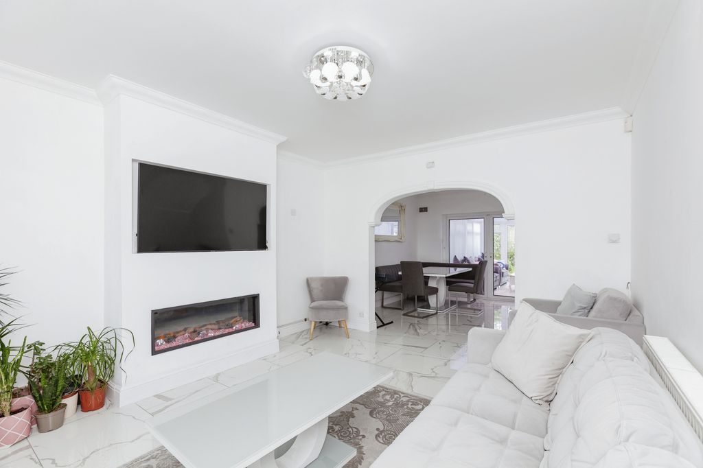 Property photo 3 of 15 Living Area
