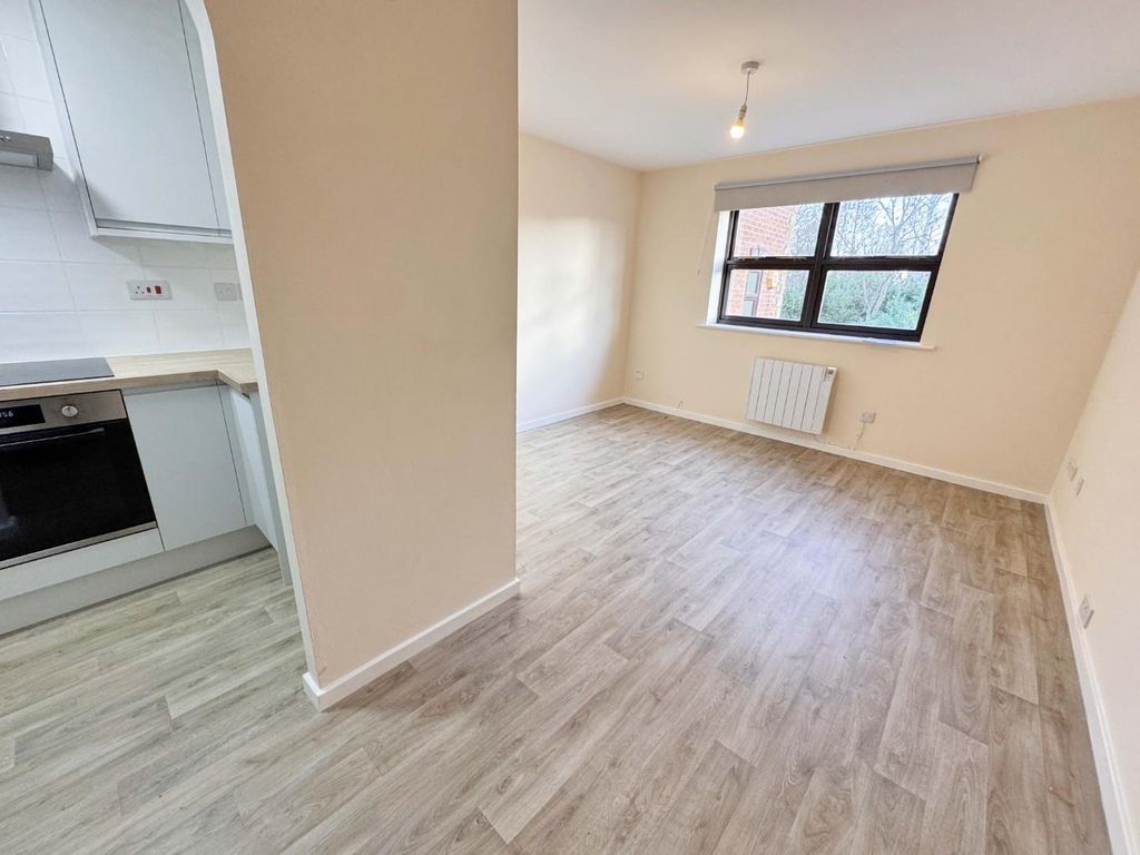 Property photo 3 of 14 Img_1878.Jpg