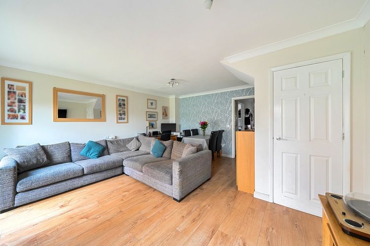 Property photo 3 of 18