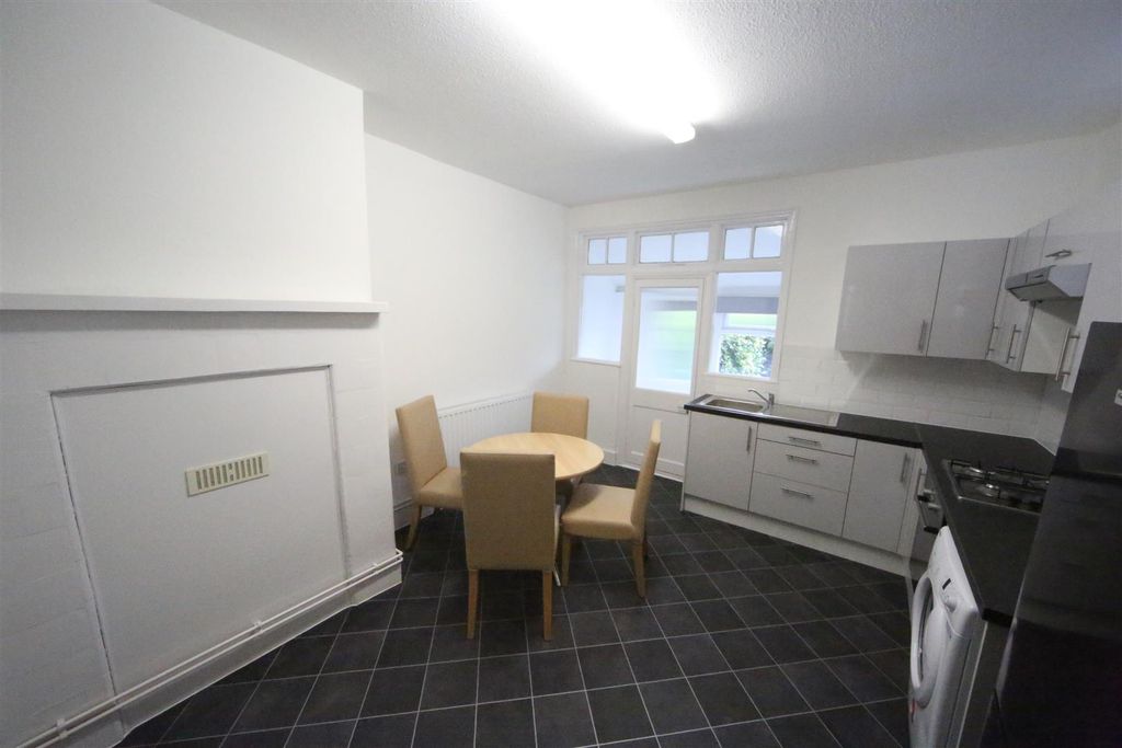Property photo 3 of 9 2T5B1406.Jpg