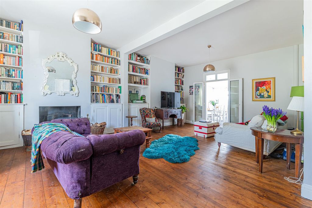 Property photo 2 of 17 Severn Road 78-12.Jpg