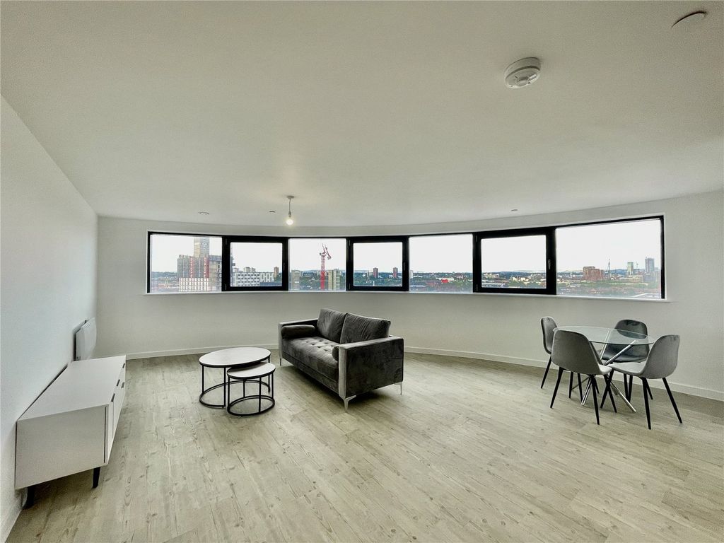Property photo 3 of 10 Living Room
