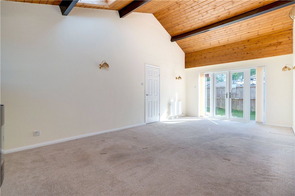 Property photo 3 of 19 Lounge/Dining Room