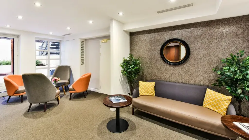 Property photo 2 of 6