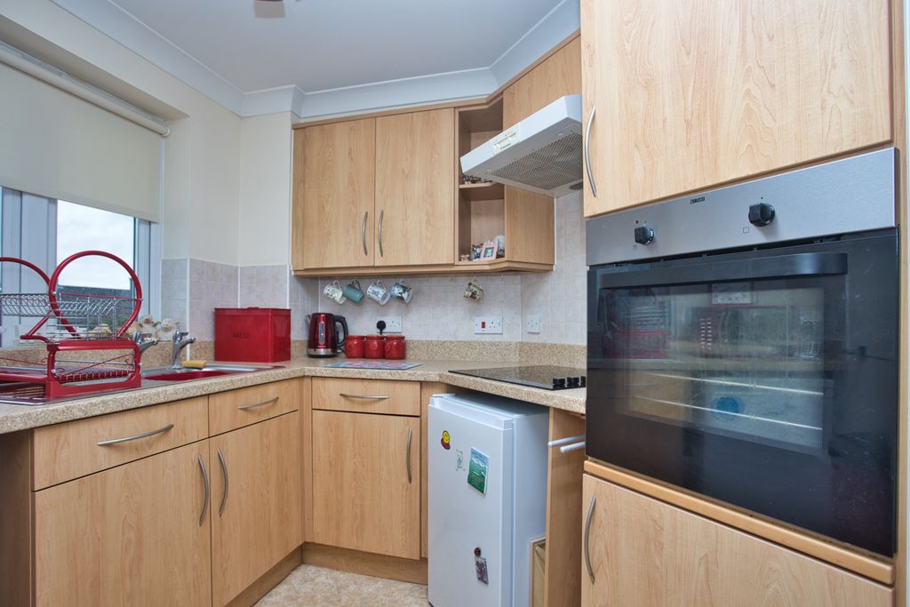 Property photo 3 of 8 Picture 3