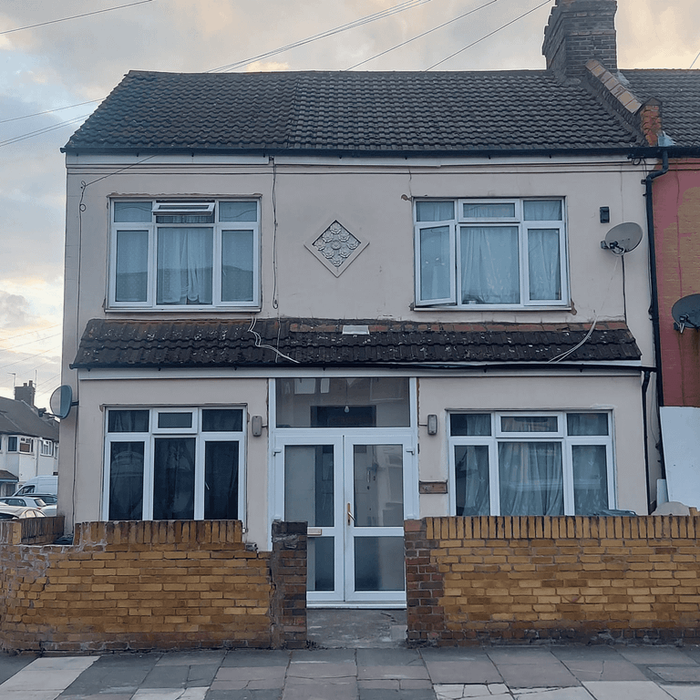 Property photo 1 of 17