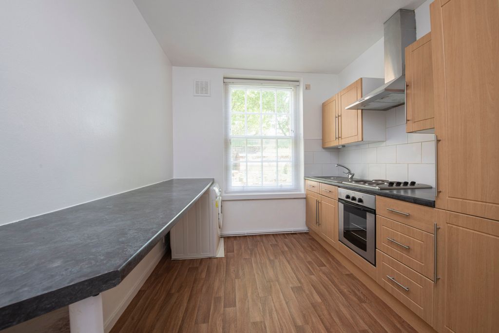 Property photo 1 of 11 3