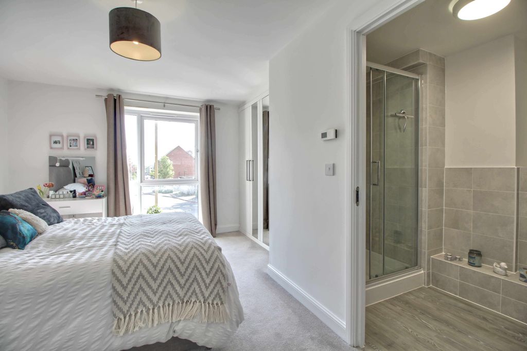 Property photo 2 of 11 Bedroom 1 (Double With Ensuite)