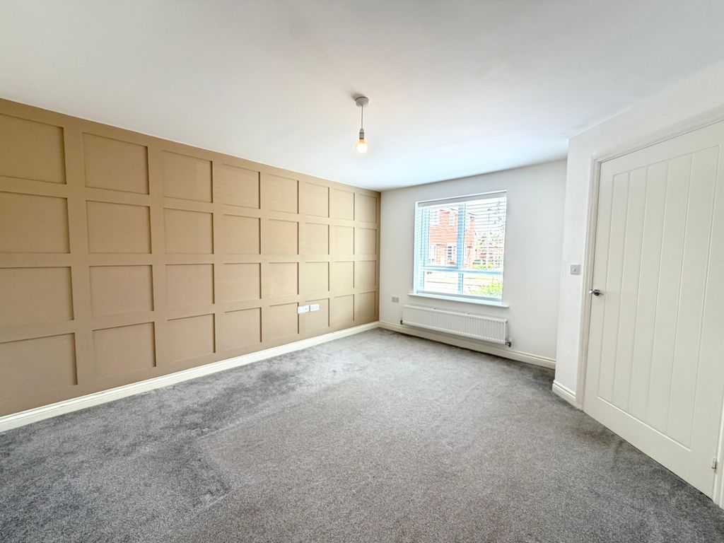 Property photo 2 of 17 Living Room 1