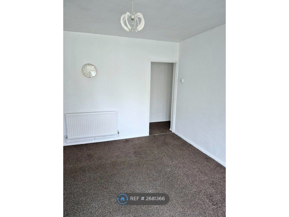 Property photo 2 of 28