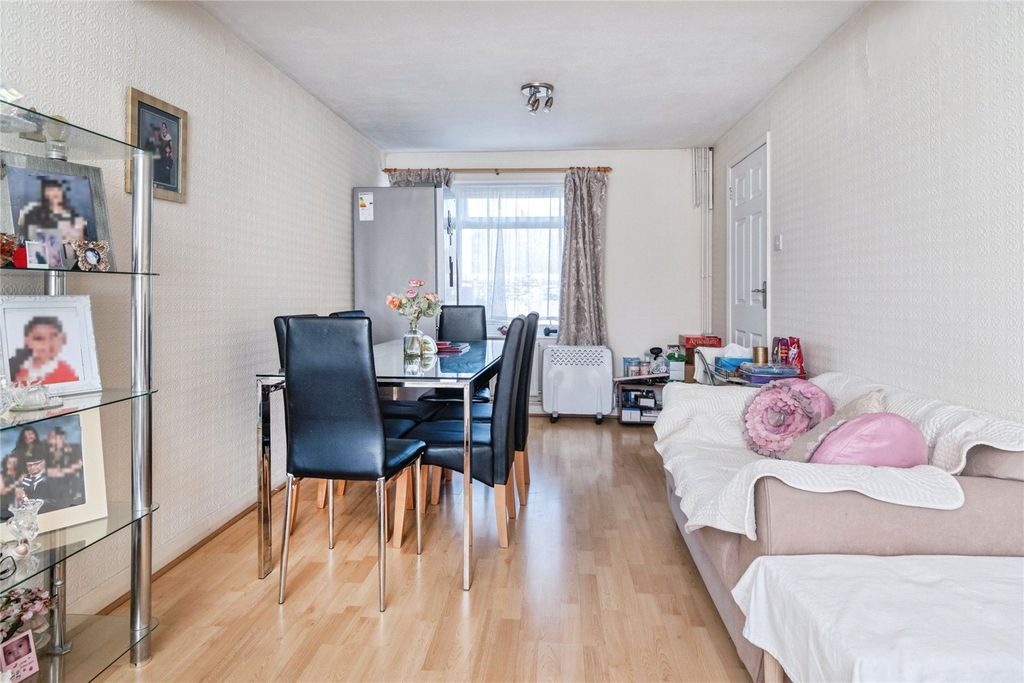 Property photo 3 of 17 Picture No. 02