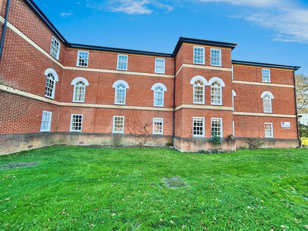 Property photo 1 of 12