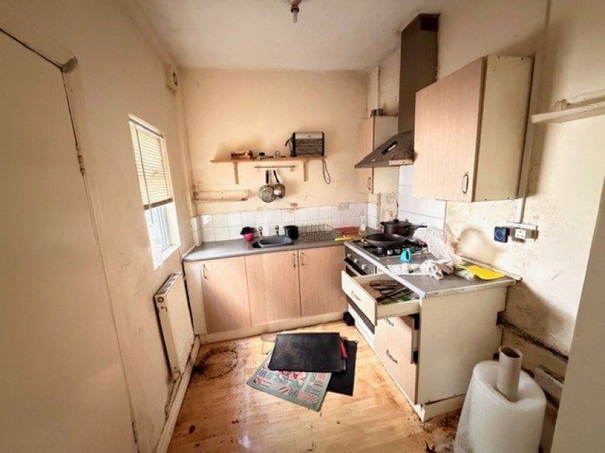 Property photo 2 of 16