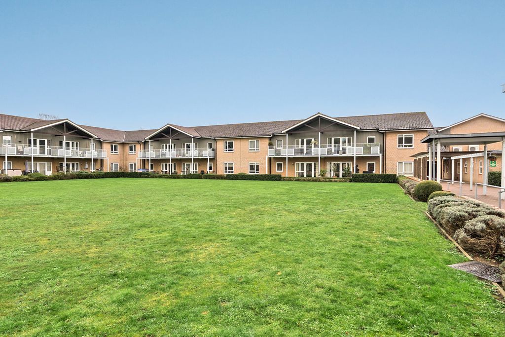 Property photo 1 of 20 1400981-3-696F53c...