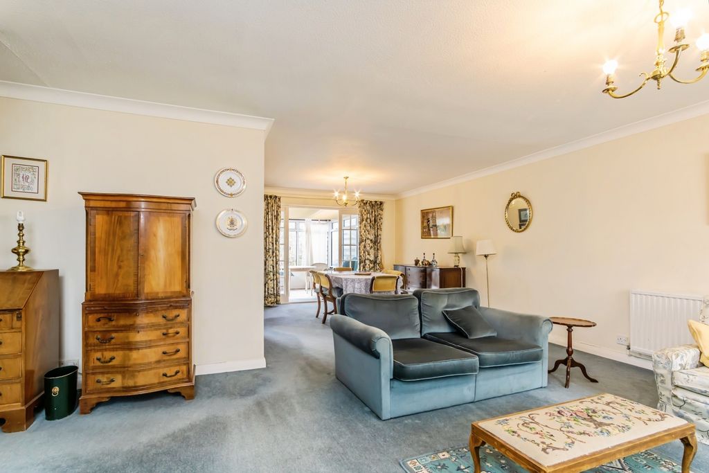 Property photo 2 of 14 Photo