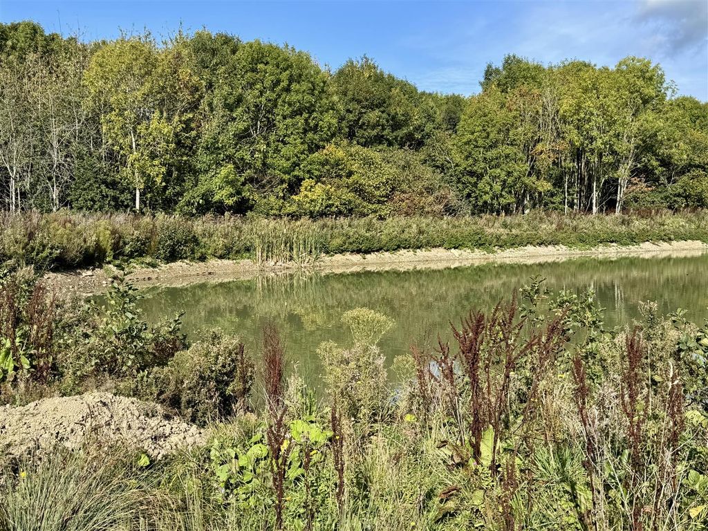 Property photo 2 of 3