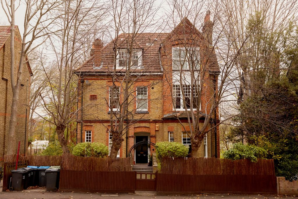 Property photo 2 of 31 321728 - Tmn_Sylvan Road_50.Jpg