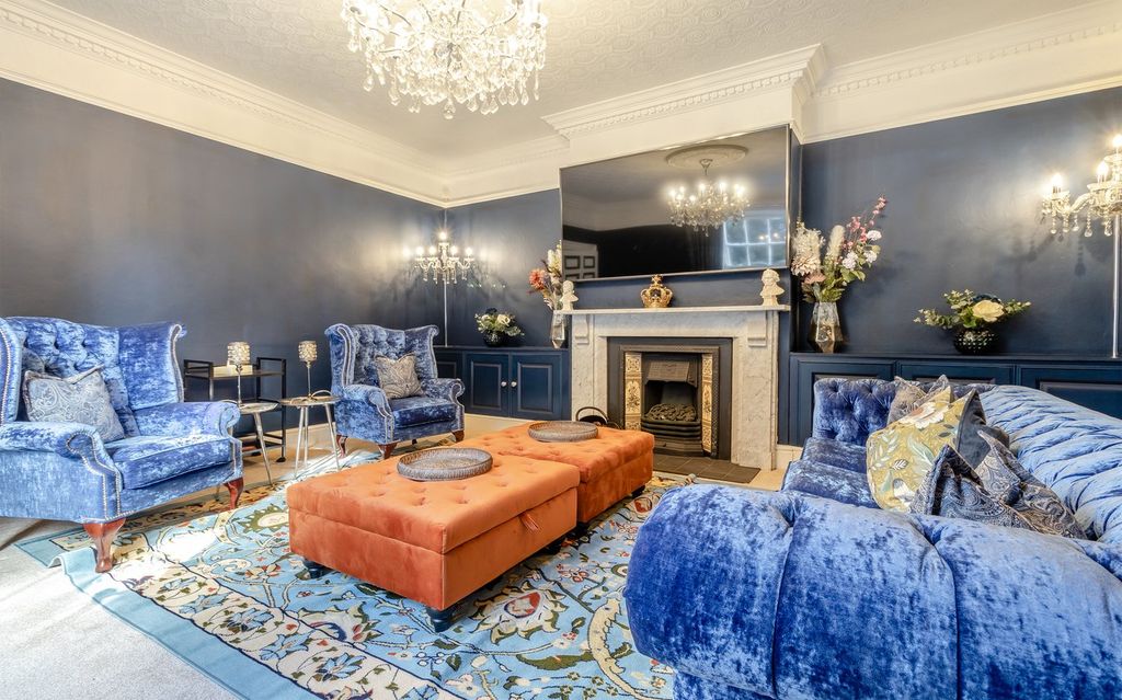 Property photo 2 of 62