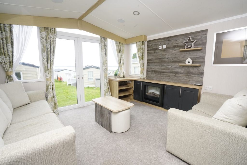 Property photo 1 of 5 Pb Exclusive1.Jpg