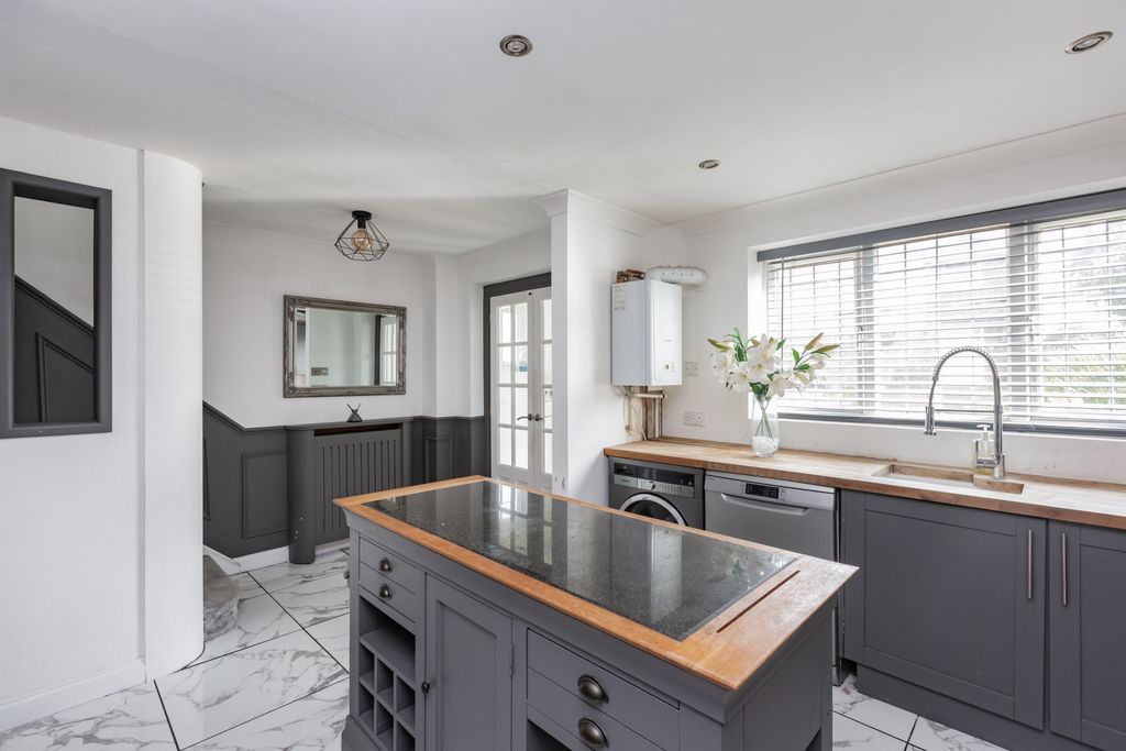 Property photo 3 of 22 Photo 3