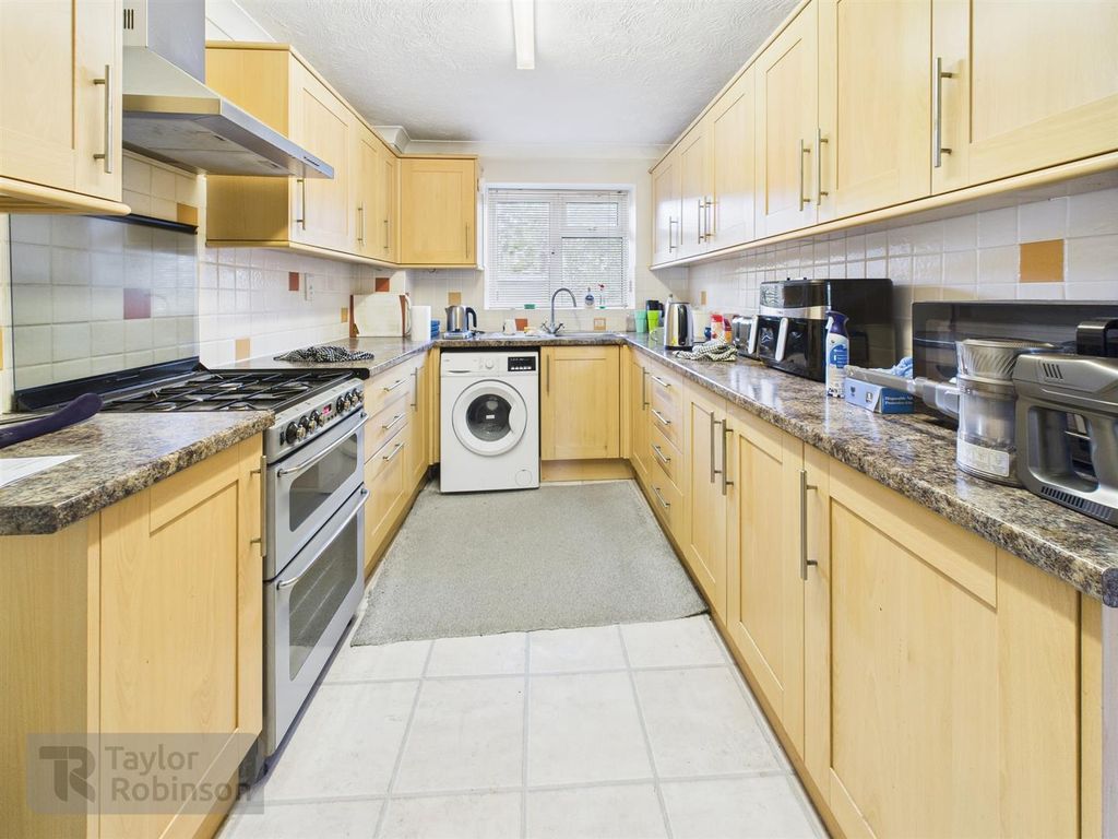 Property photo 3 of 9 Cam02600G0-Pr0524-Still005.Jpg