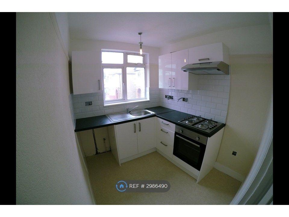 Property photo 3 of 9 Kitchen (Excluding Appliances)