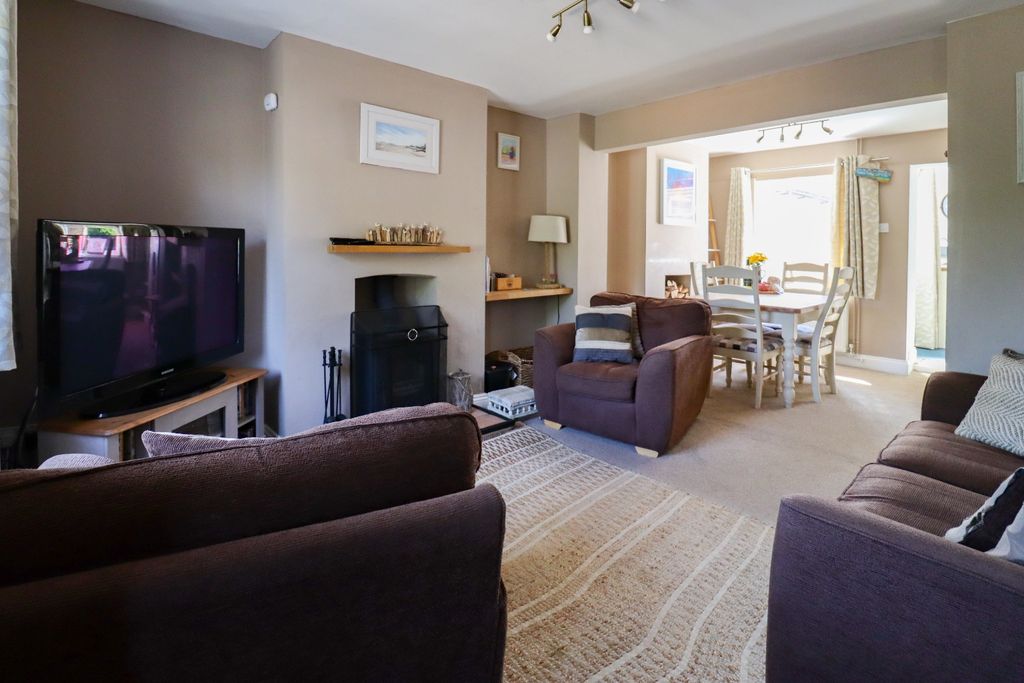 Property photo 2 of 19 3176183
