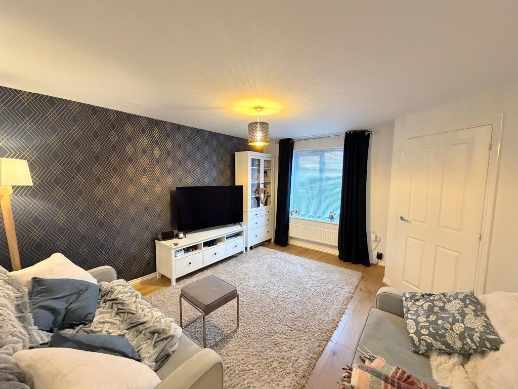 Property photo 2 of 10 Lounge