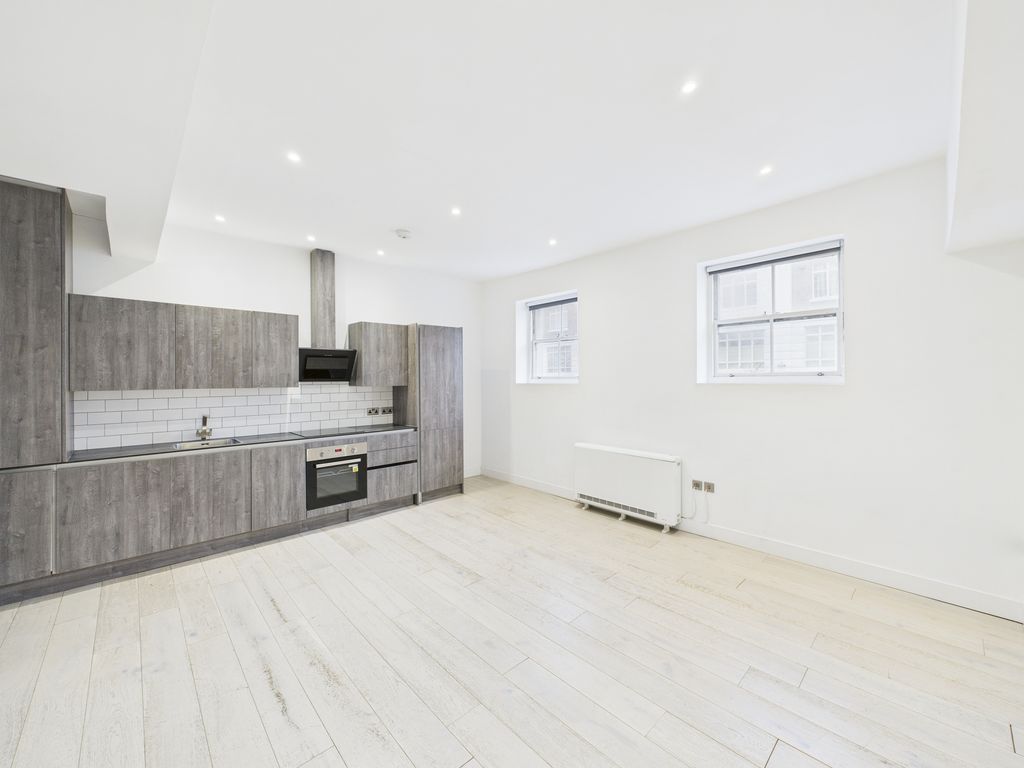 Property photo 1 of 5 Cam03519G0-Pr0418-Still003