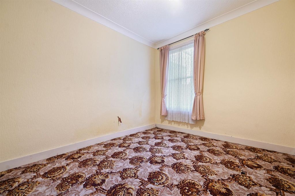 Property photo 3 of 10 Wt - 17 Buller Road - Bedroom3 (1).Jpg
