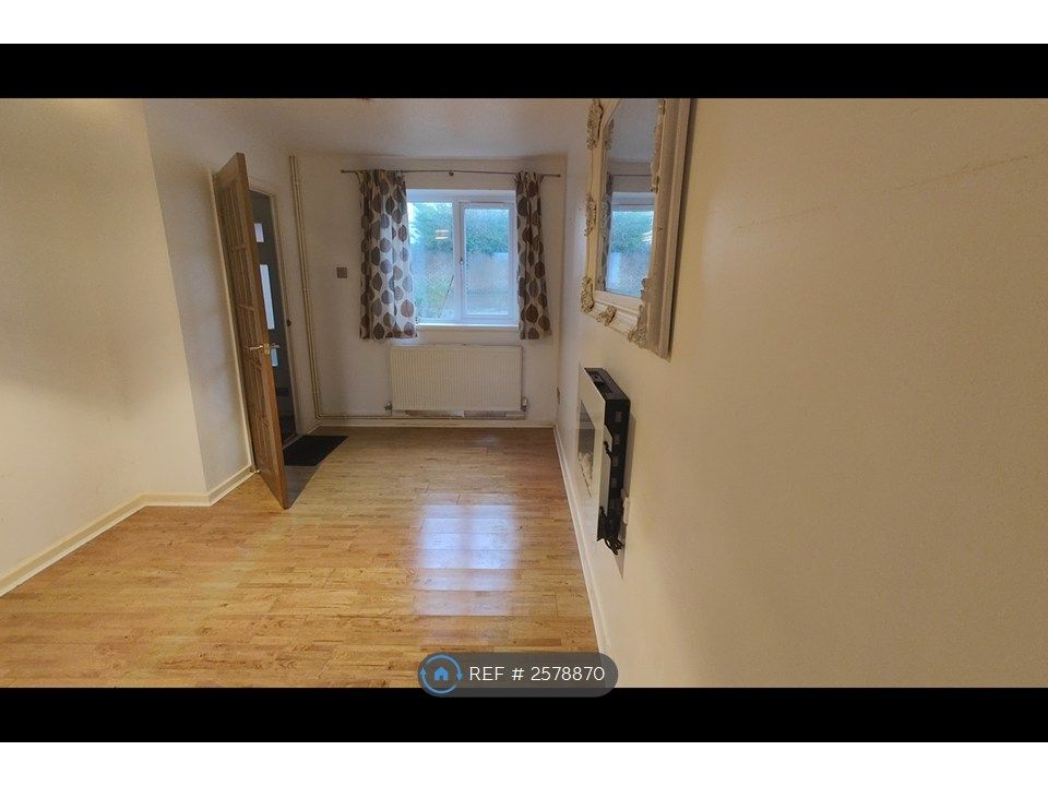 Property photo 2 of 35