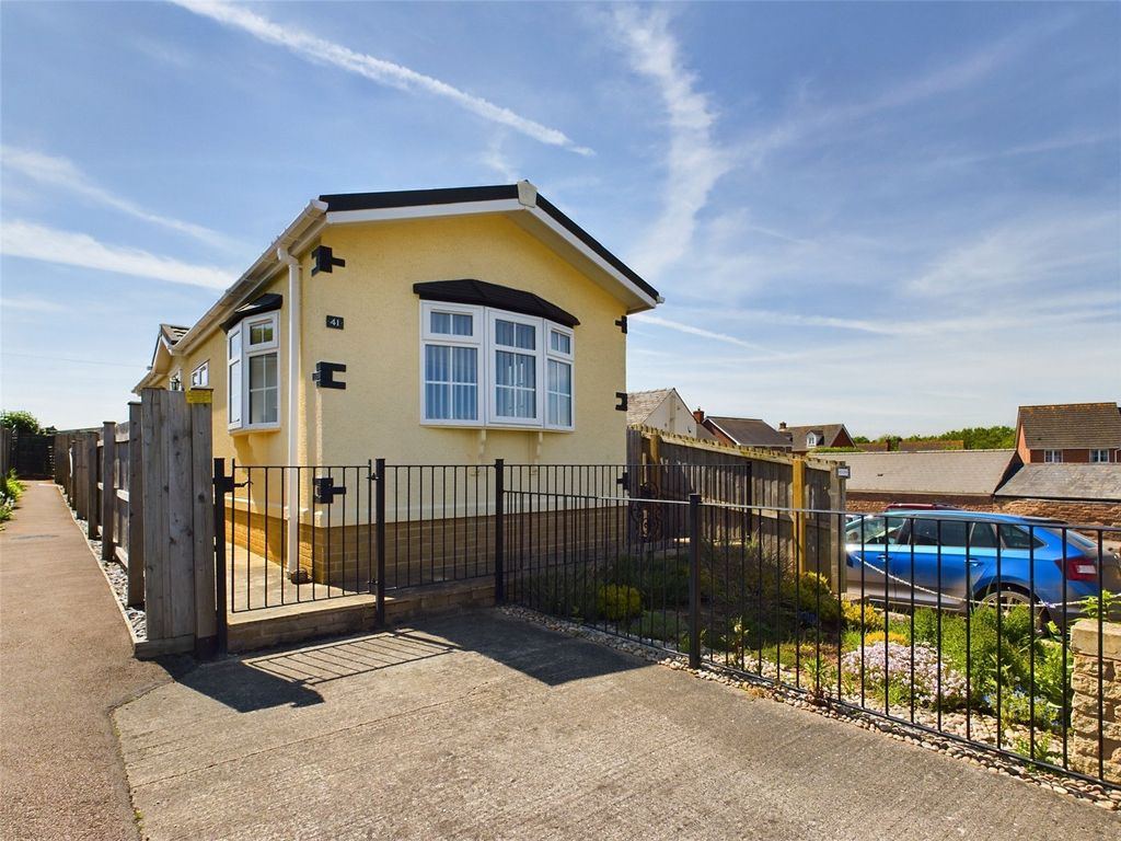 Property photo 1 of 10 Picture No. 12