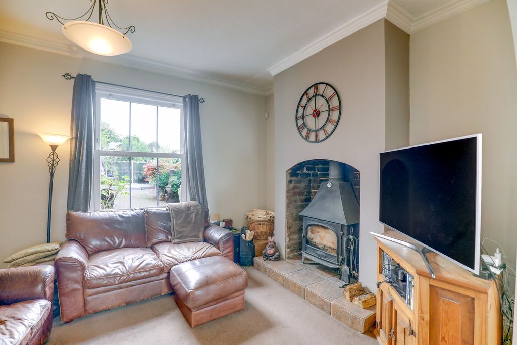 Property photo 3 of 17