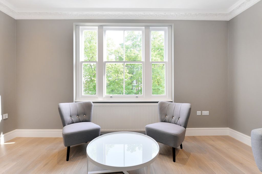 Property photo 3 of 12 Picture 3