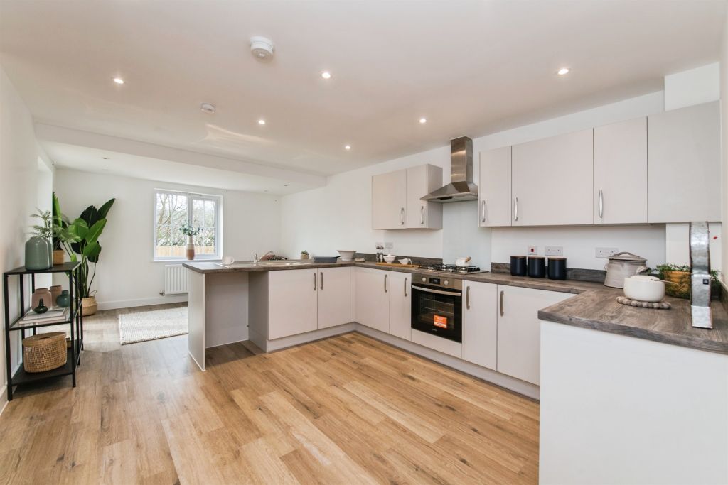 Property photo 2 of 20