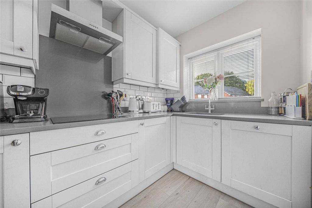 Property photo 3 of 17 Picture No. 14