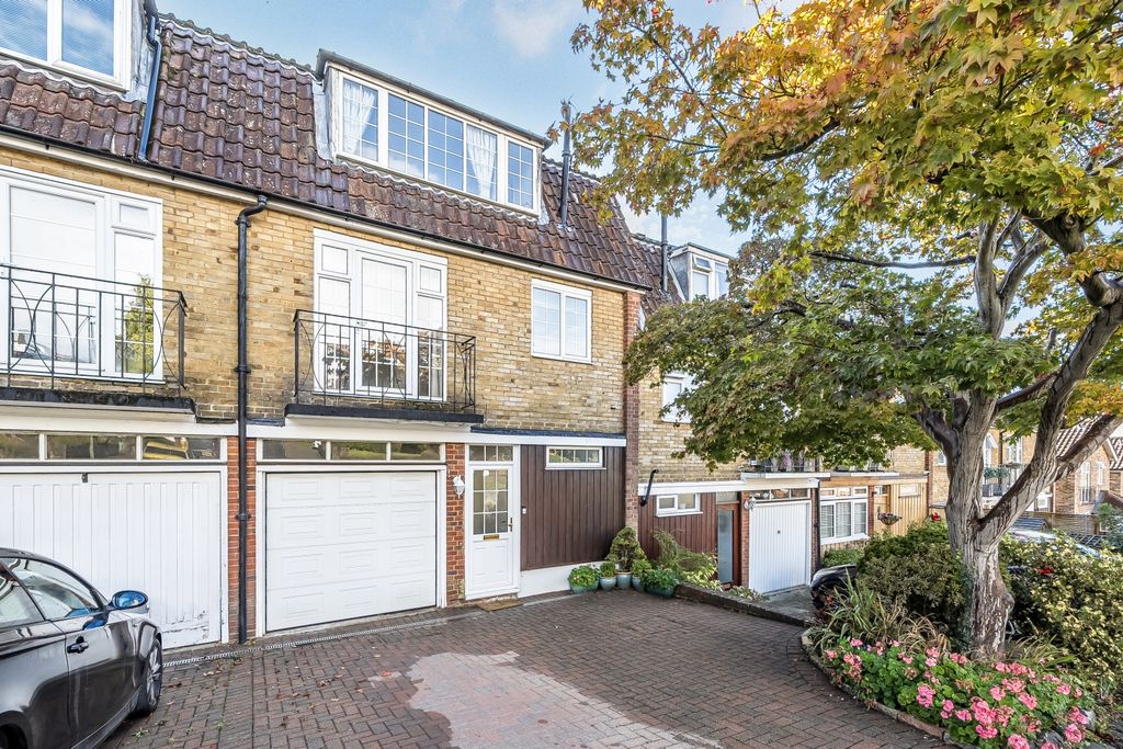 Property photo 1 of 13 1353229-5-68c2E74035B30