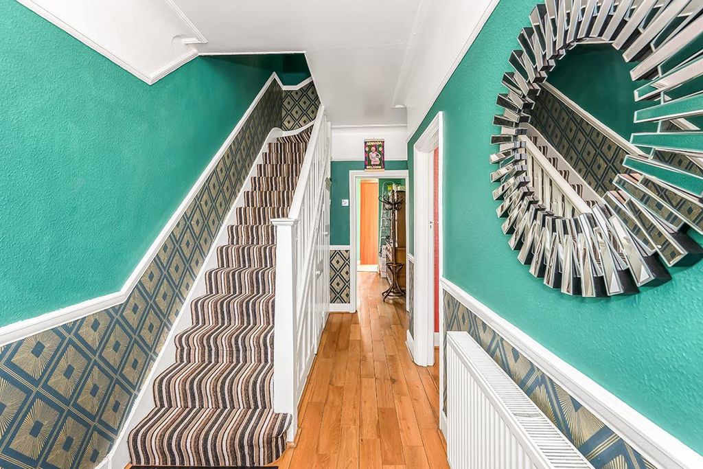 Property photo 2 of 22