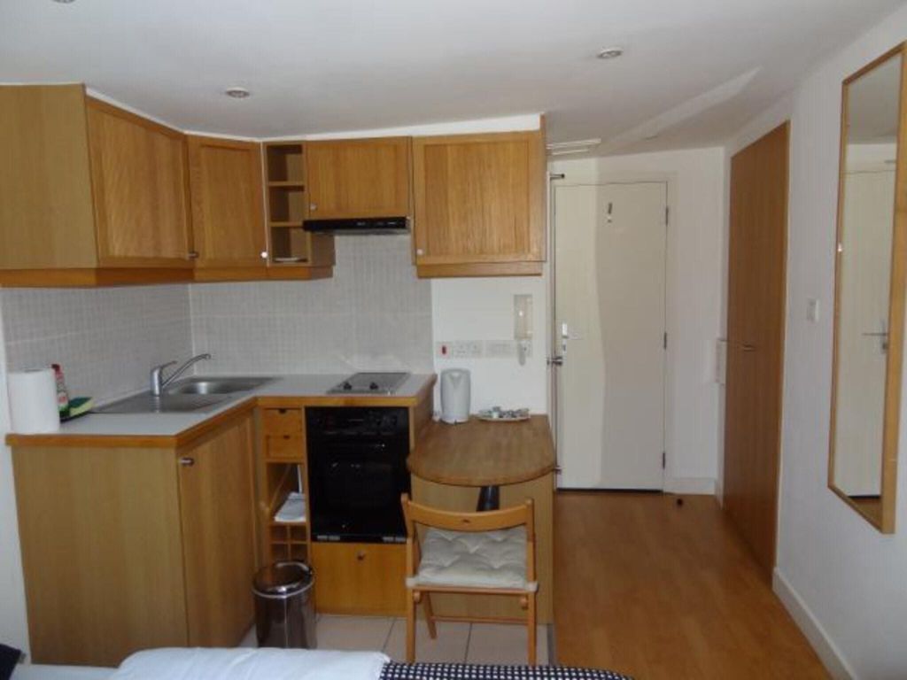 Property photo 2 of 5 Kitchen