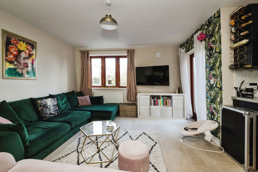 Property photo 3 of 8 Living Area