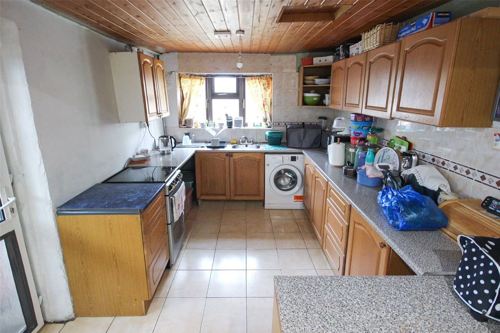 Property photo 3 of 12 Picture No. 06