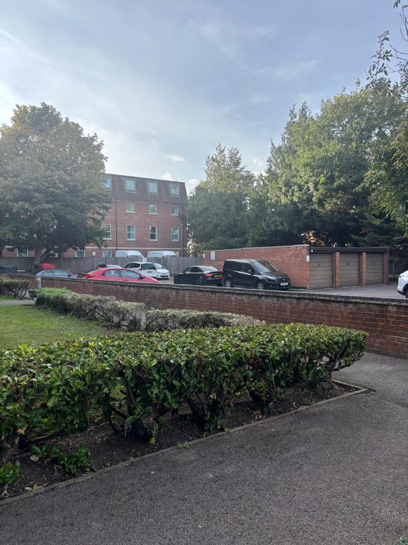 Property photo 2 of 3