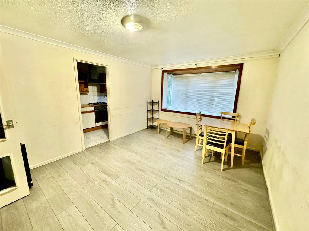 Property photo 3 of 7 Picture No. 15