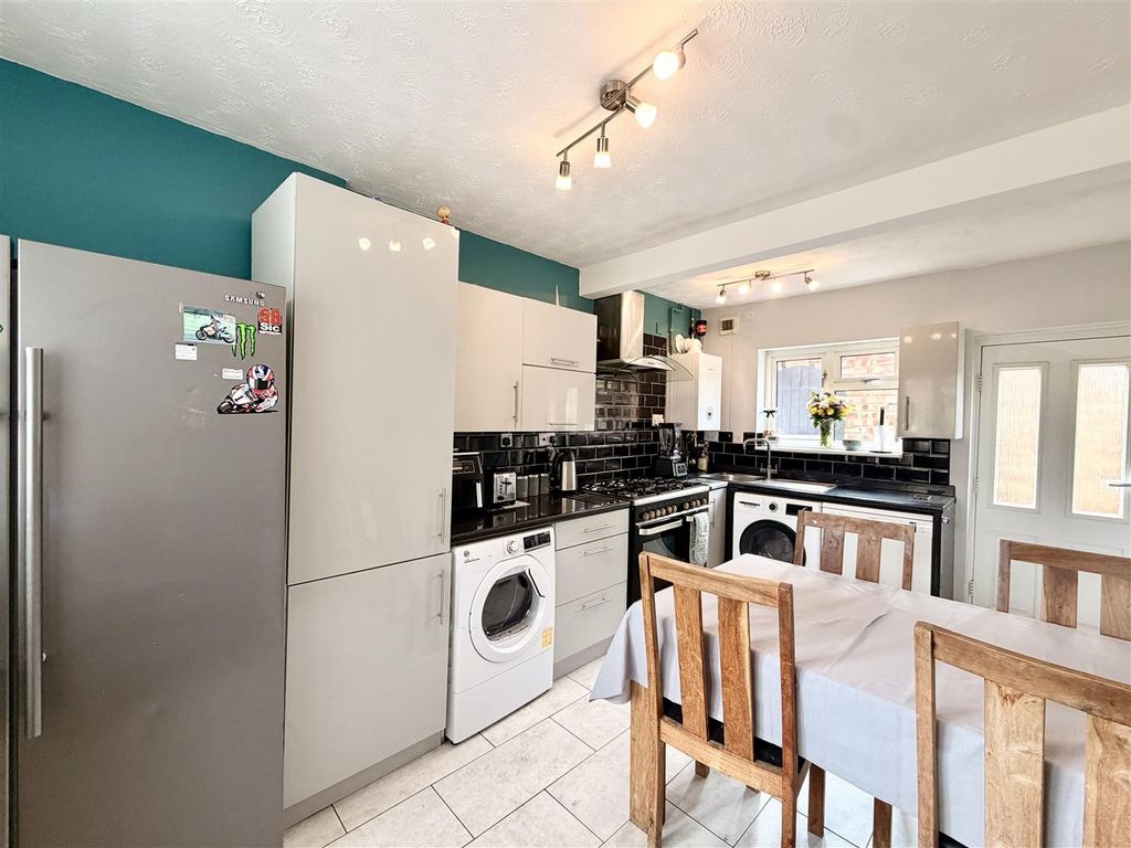 Property photo 3 of 19 3